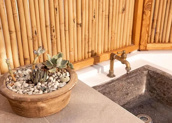 Theros بيت للعطل *